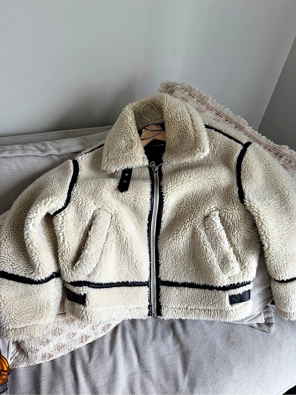 ZARA Double-Faced Faux Shearling Aviator Jacket Cream & Black